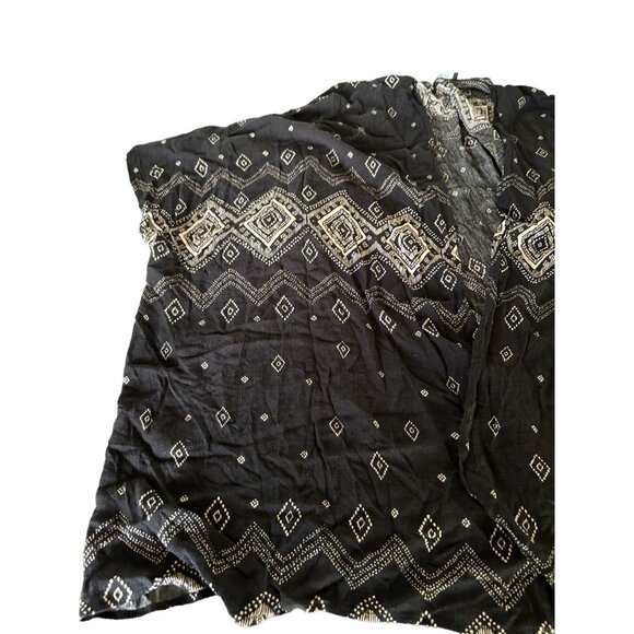 Black & White Patterned Kimono Style Jacket Wrap Shawl Size S/M ANGL - Picture 2 of 8